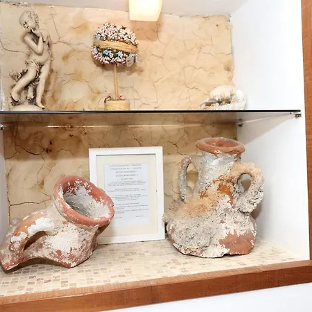 Palace Residences 아파트